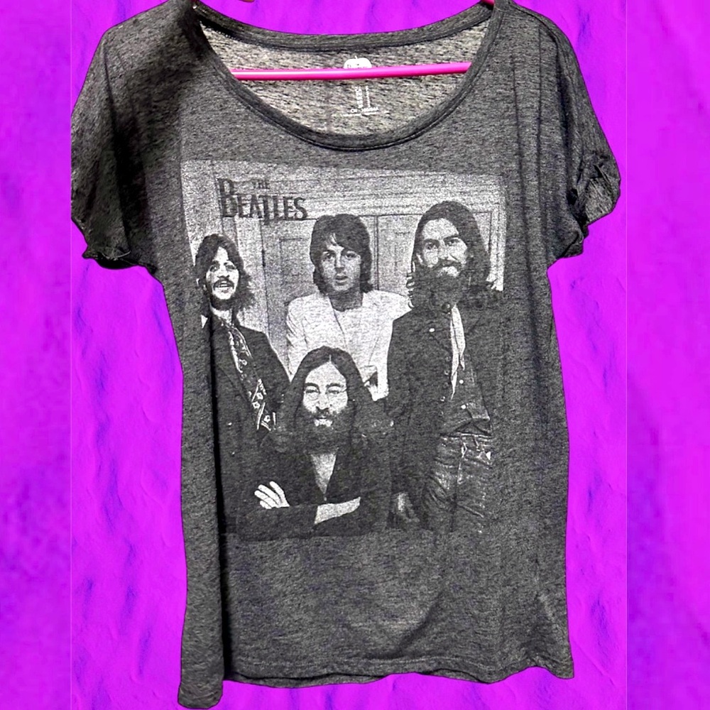The Beatles brand Women’s Small Burn-out Tshirt Comfy Charcoal Gray Peace